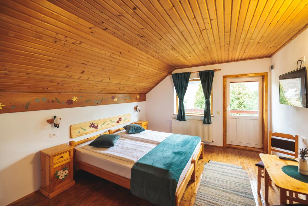 Pensiunea Piatra-Craiului Zărneşti Extérieur photo