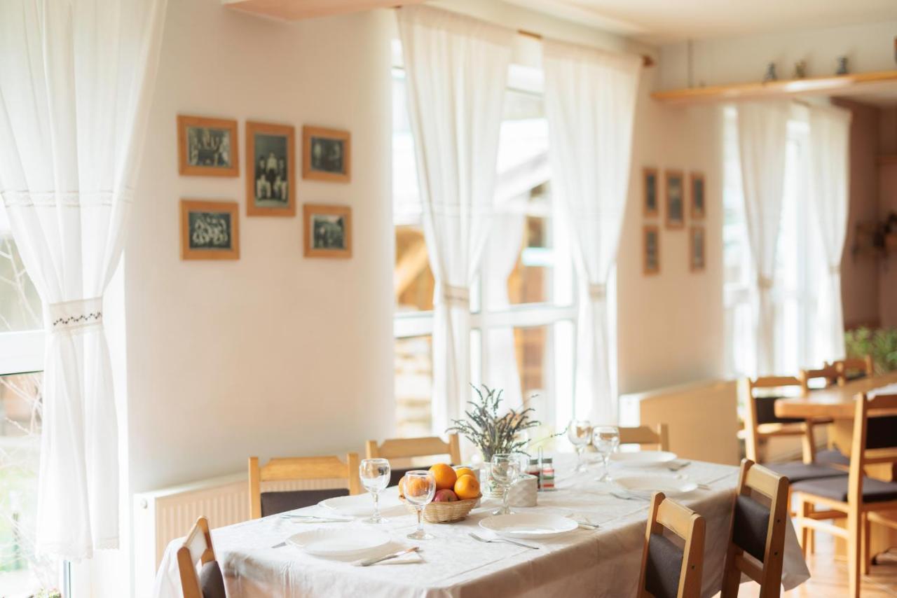 Pensiunea Piatra-Craiului Zărneşti Extérieur photo