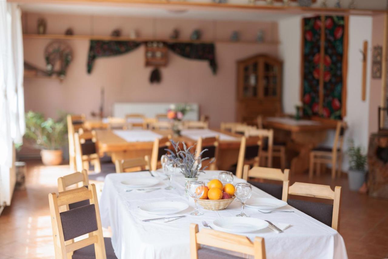 Pensiunea Piatra-Craiului Zărneşti Extérieur photo