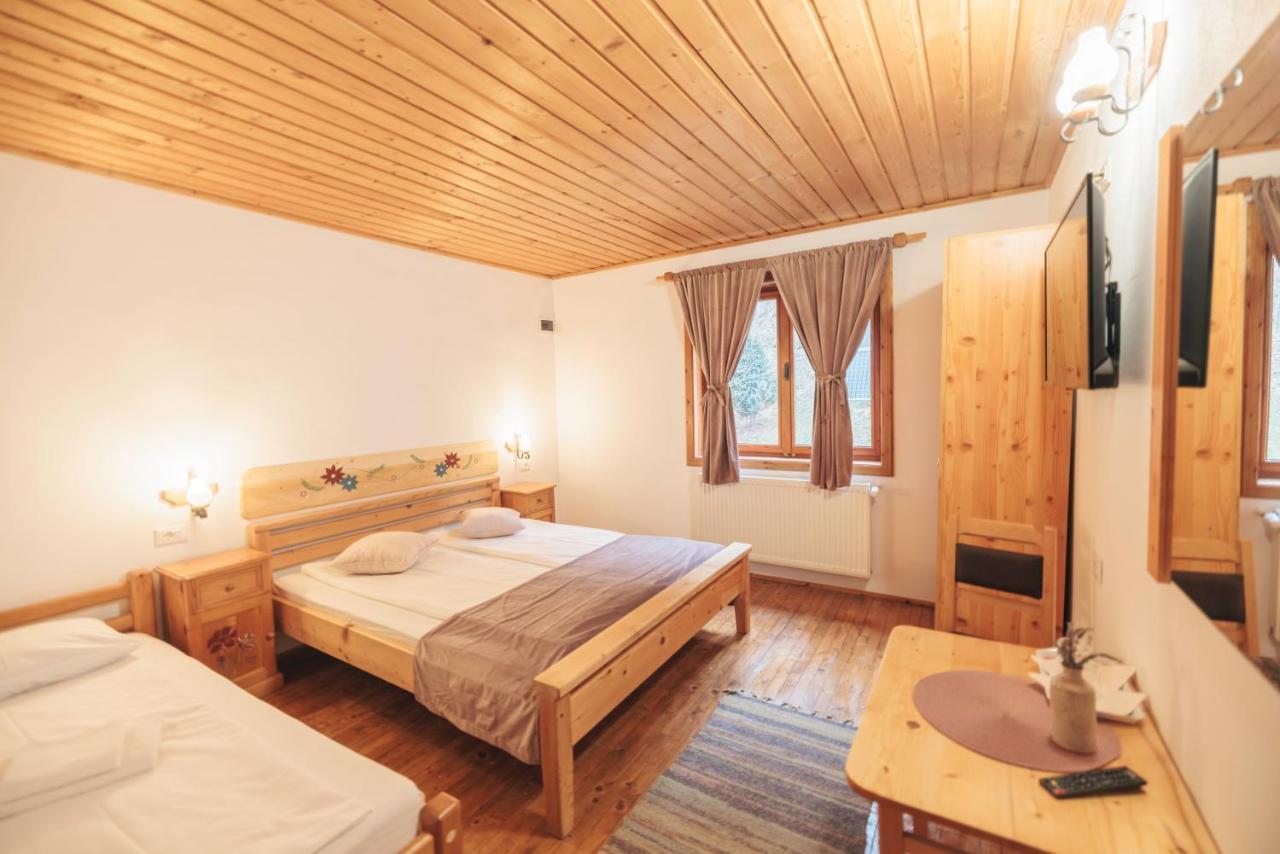 Pensiunea Piatra-Craiului Zărneşti Extérieur photo