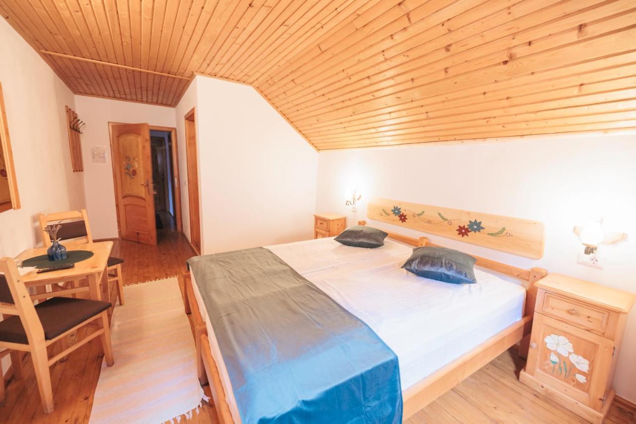 Pensiunea Piatra-Craiului Zărneşti Extérieur photo