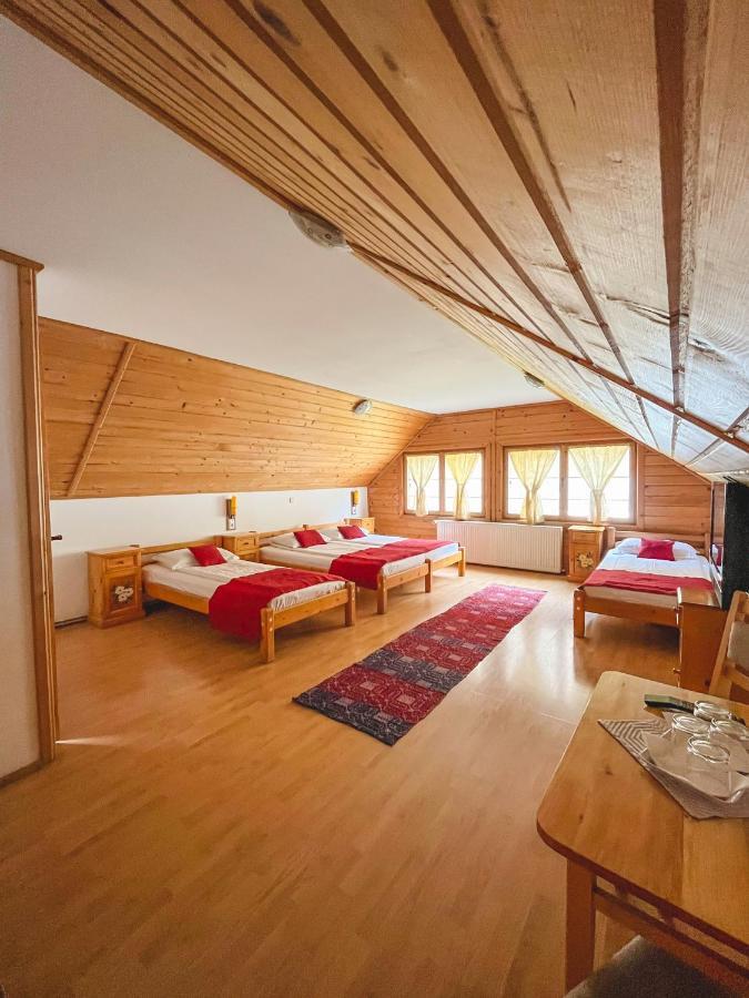Pensiunea Piatra-Craiului Zărneşti Extérieur photo