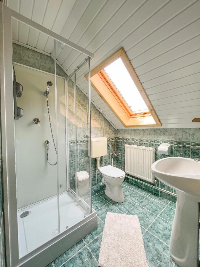 Pensiunea Piatra-Craiului Zărneşti Extérieur photo